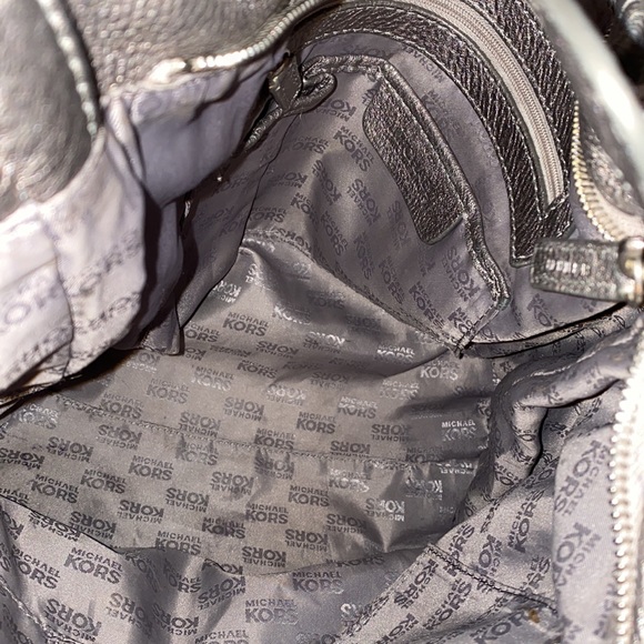 Michael Kors Grey Leather Shoulder Bag - Picture 6 of 10